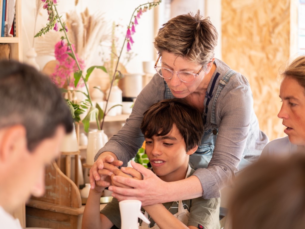 Helene la potière et enfant 2